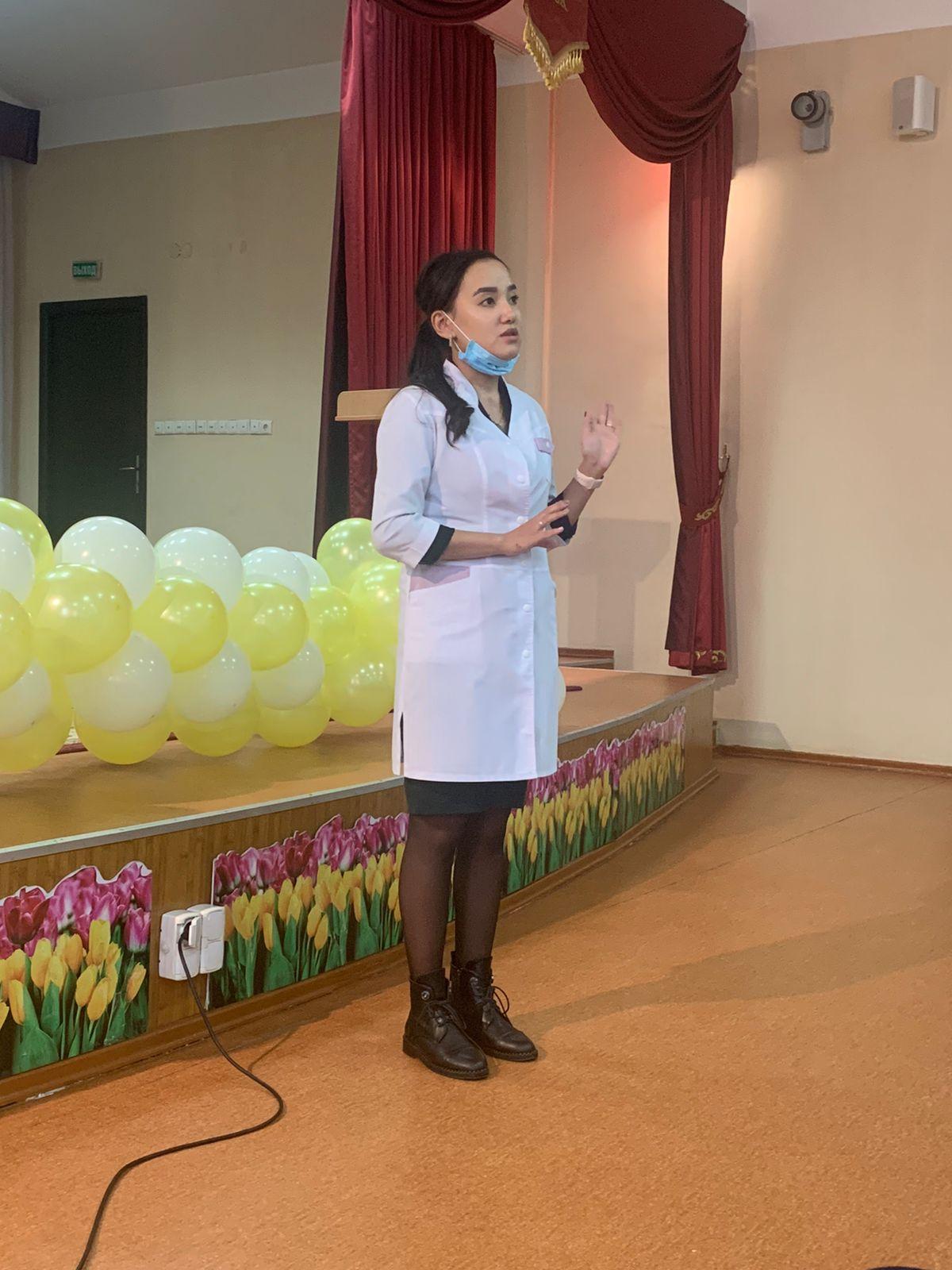 №22 қалалық емхананың  дәрігер  гинеколог  маманы  Шәріп Адемі Ғабитқызымен  кездесу  өткізілді..