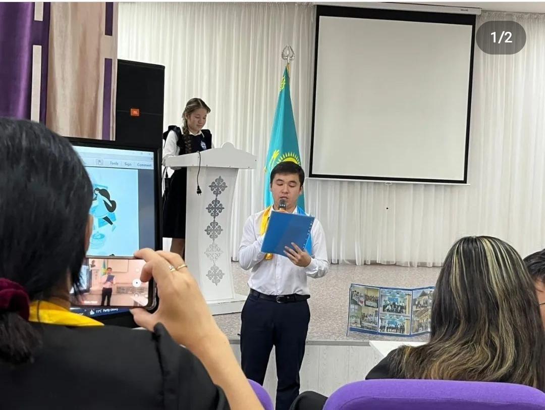 Білім беру ұйымдарының парламенті көшбасшыларының аудандық слеті