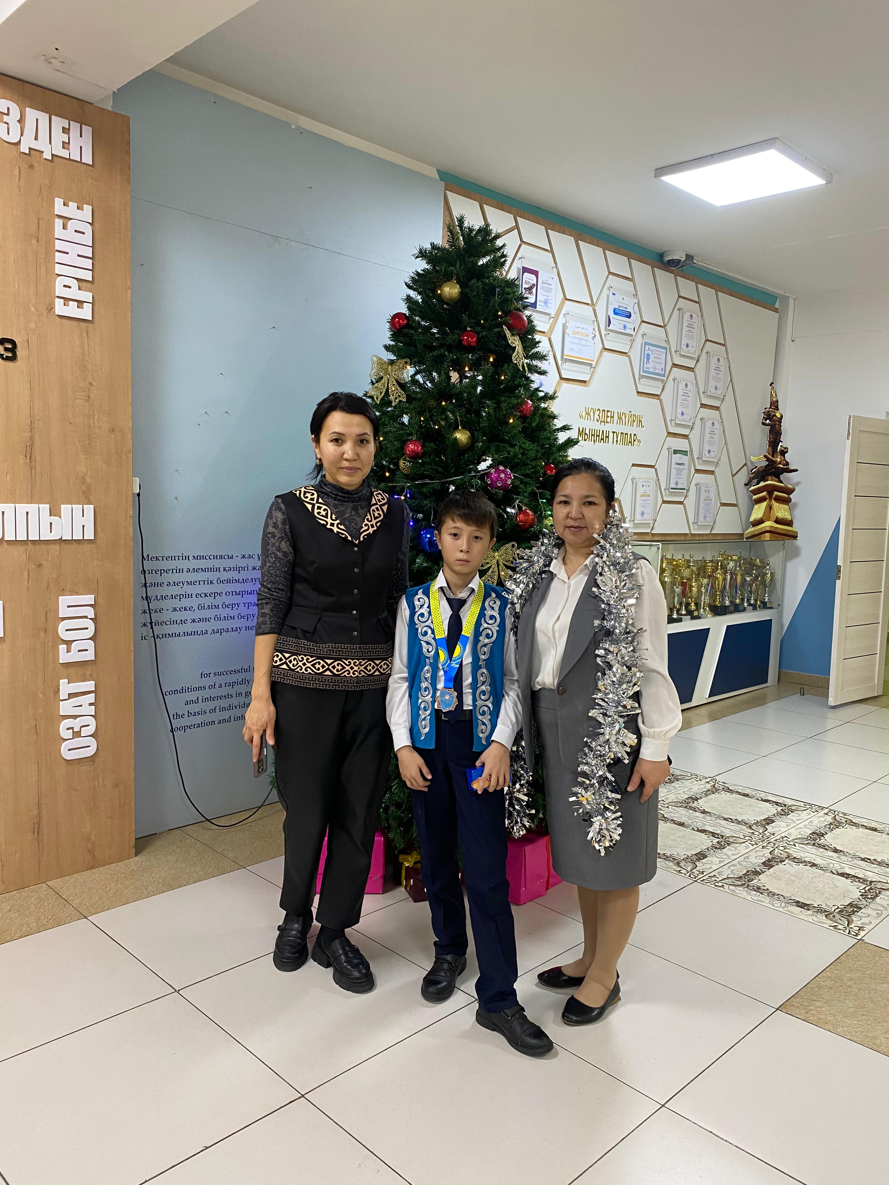 Мектебіміздің 4 сынып оқушысы Нұржанұлы Алихан Шымкент қаласында өткен Республикалық “MILAN CUP 2024”  балалар футболынв қатысып 3 орын иеленді