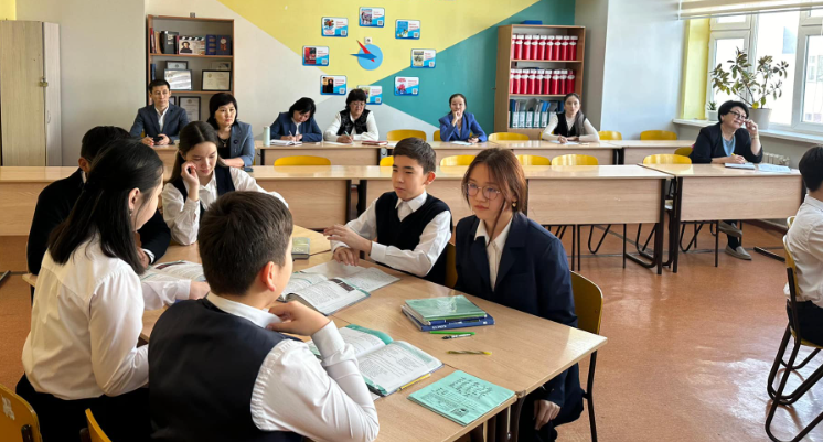 «Еркін елдің ертеңі-кемел білім мен ана тілінде"  атты онкүндік аясында " Қазақстанның қазба байлықтары. Бірыңғай бастауыш пен баяндауыш» тақырыбында