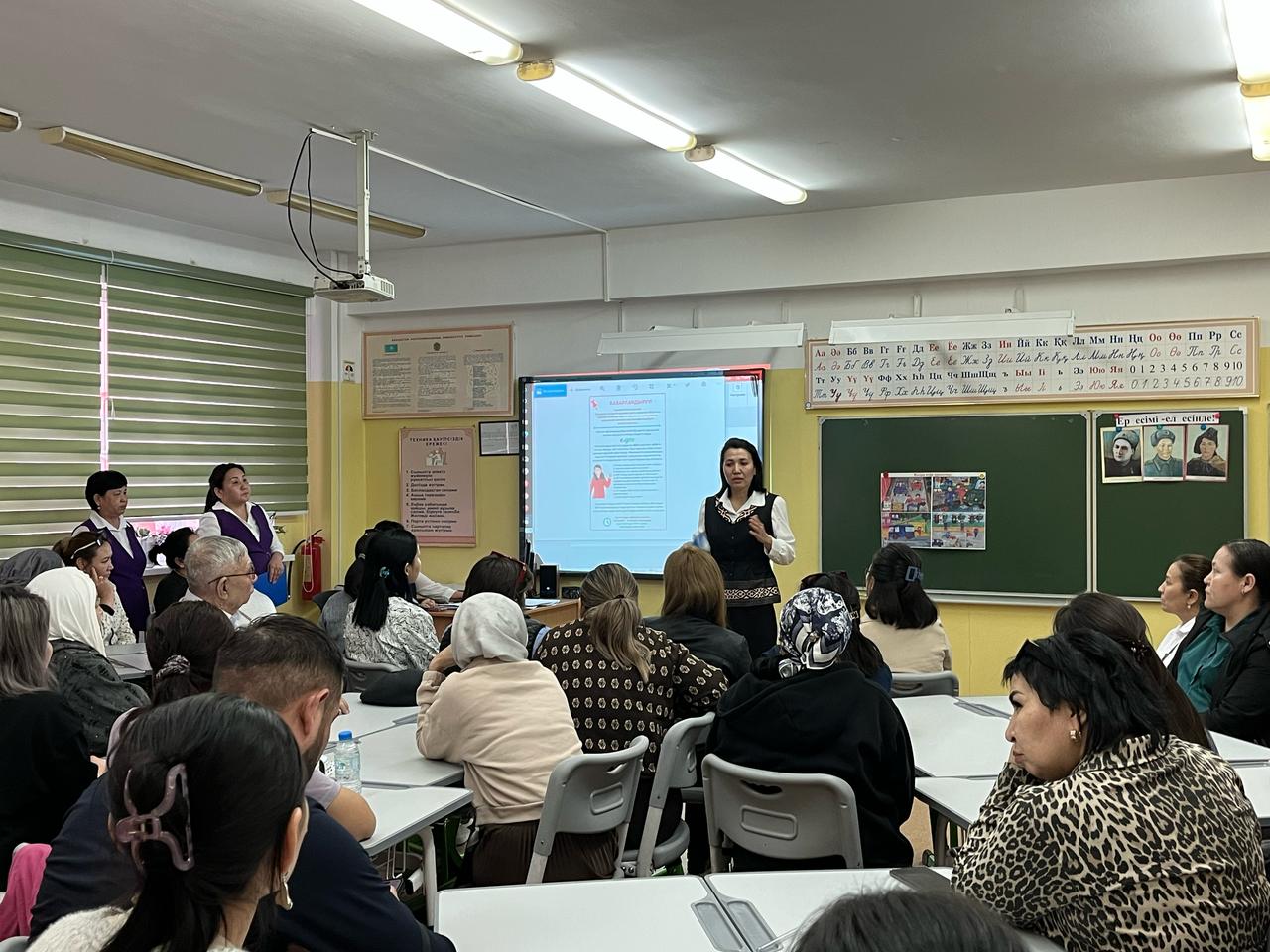 "Дұрыс тамақтану әдеп-ғұрпын құру"  тақырыбында ата-аналар жиналсысы өткізілді.