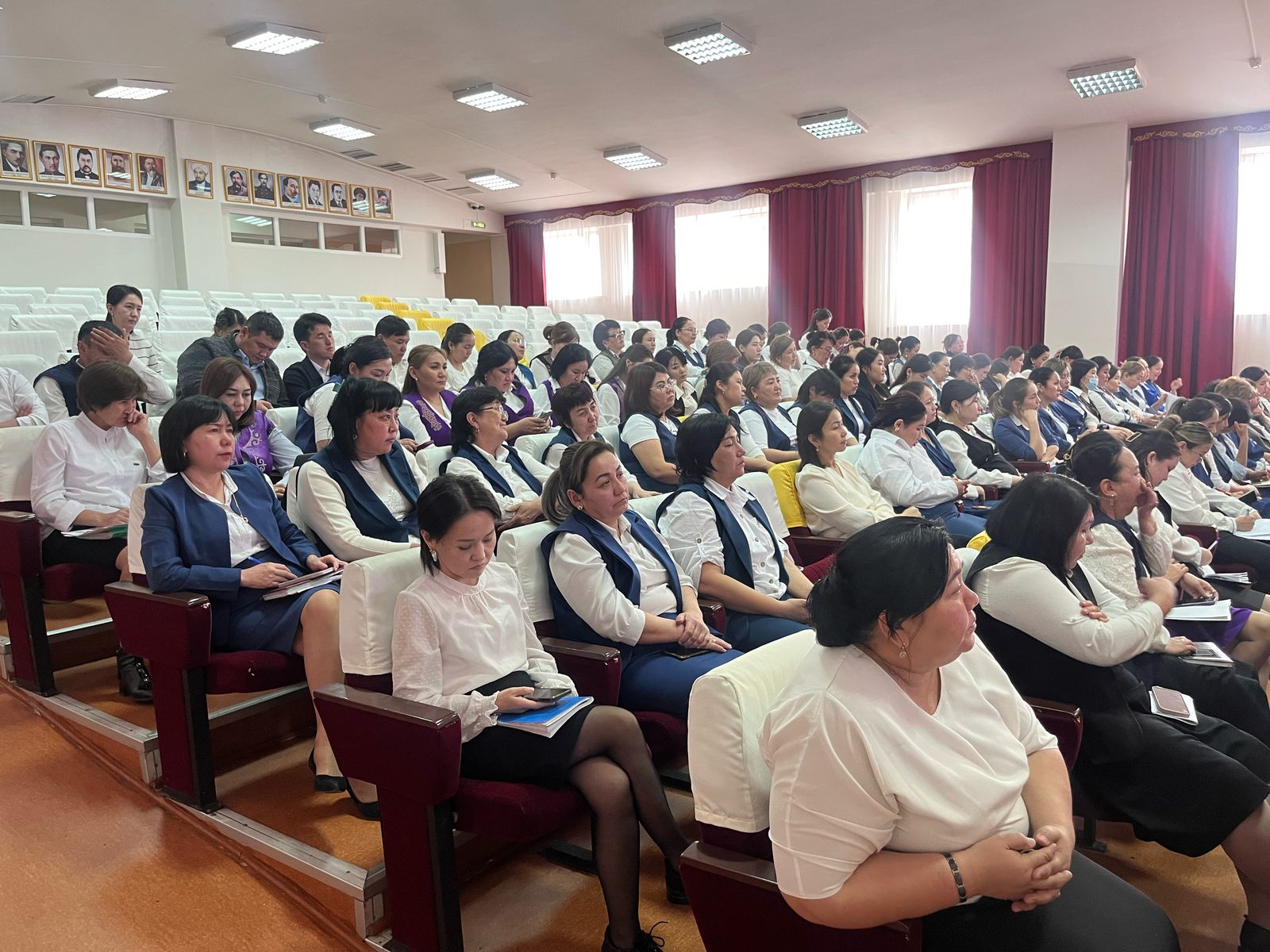 Балалардың қауіпсіздігін қамтамасыз ету бойынша ата-ана жауапкершілігін күшейту туралы педагогтермен жұмыс ата-аналар жұртшылығын ақпаратпен кеңінен қамту