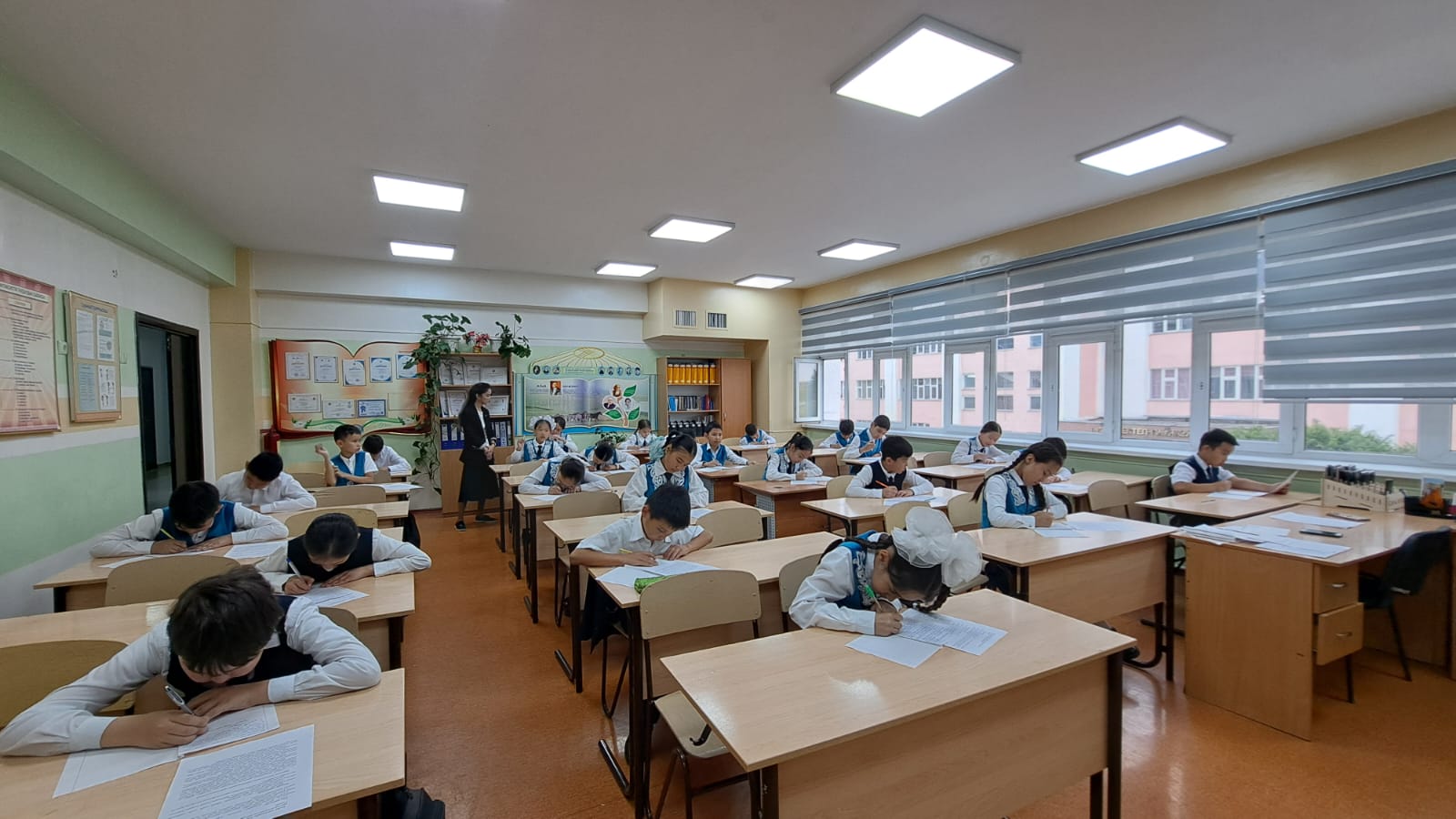 Аралық аттестаттау  қорытындысы, 5-8, 10 сынып білім алушыларын  сыныптан сыныпқа көшіру туралы АНЫҚТАМА