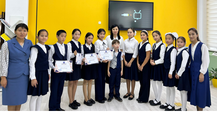 2025жылдың 29 қыркүйегінде 6-сынып оқушылар арасында "Ғажайыптар алаңы" тақырыбында сыныптан тыс іс -шара өтті.