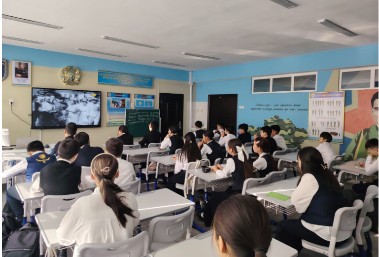 Адал азамат" бағдарламасы аясында сынып сағаттары өтті  Мақсаты : оқушыларды адалдыққа, әділдікке жауапкершілік тәрбиелеу , адамгершілікке құндылықтар