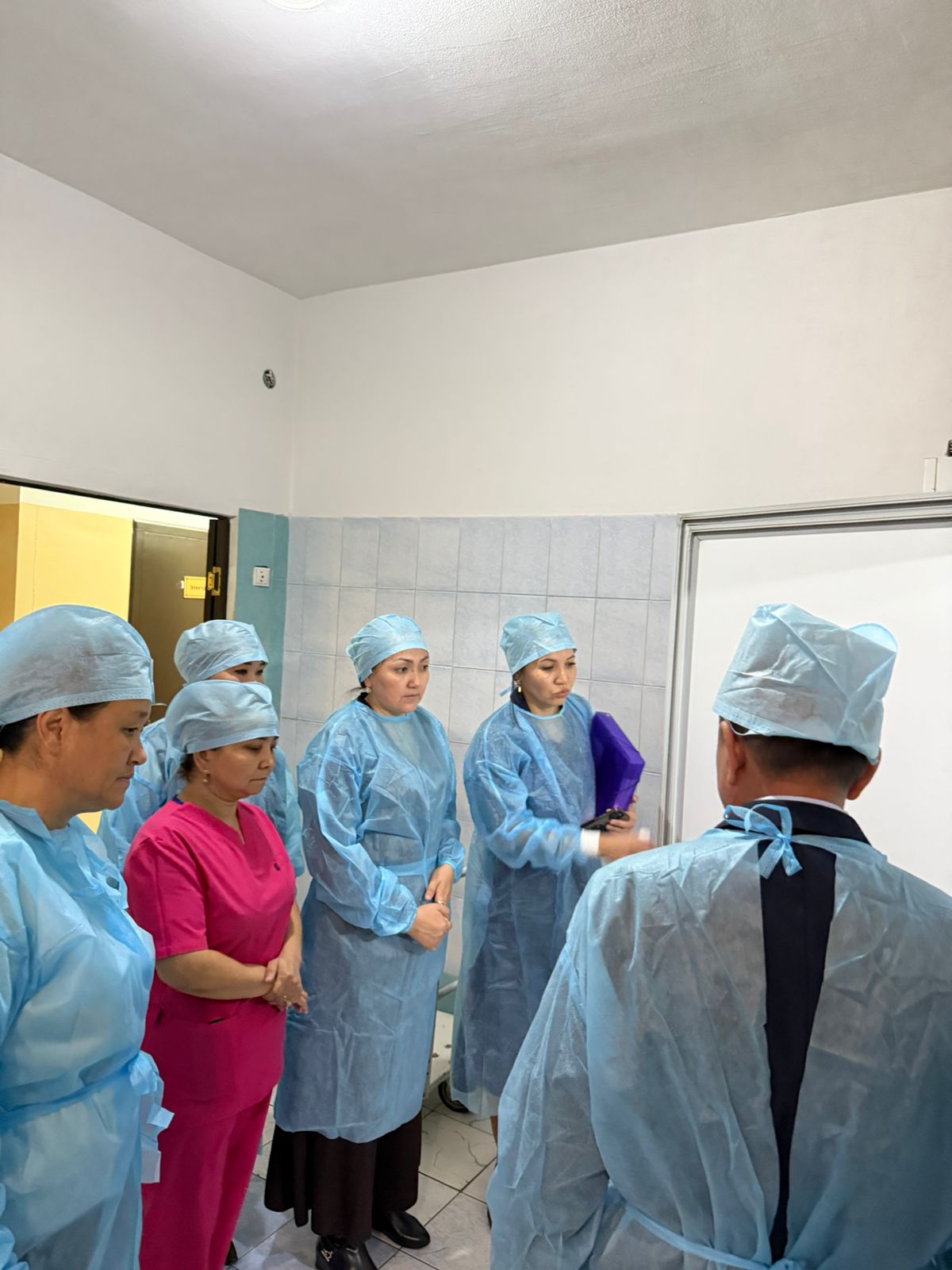 №180 мектеп-гимназияның тамақтану сапасына мониторинг жүргізу комиссиясы бақылау 26.12.2025 ж